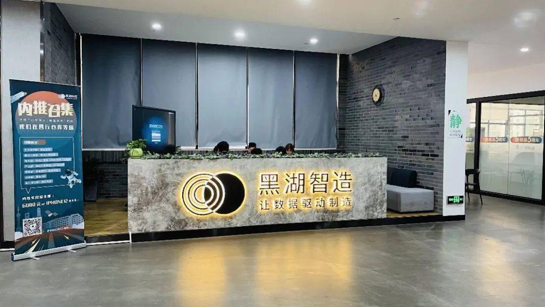 b10ebfc75eaf43b5885cb4f96981917e